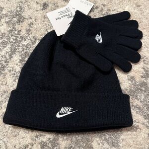 NWT nike hat and gloves set